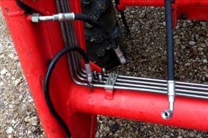 staying safe during hydraulic hose repair